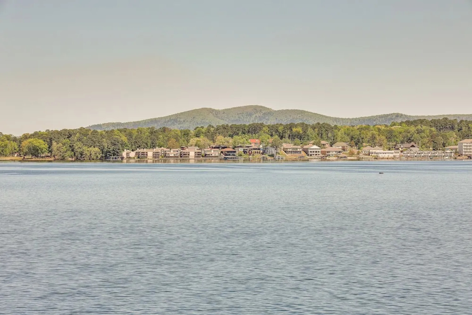 Hot Springs Lakefront Condo w/ Marina Access!