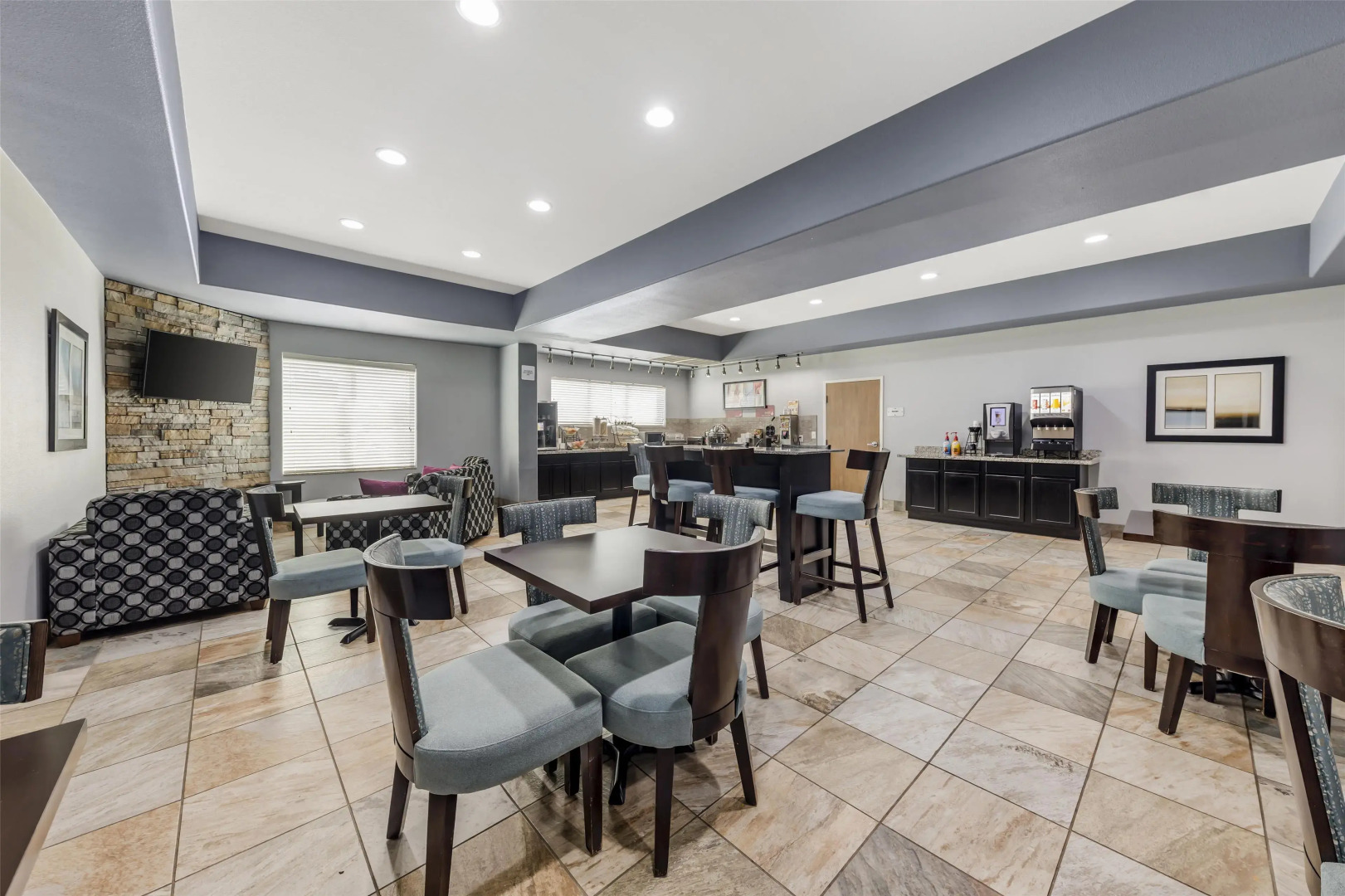 Best Western Plus Sand Bass Inn & Suites