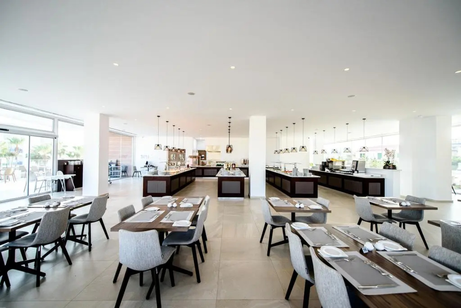 Eleana Hotel