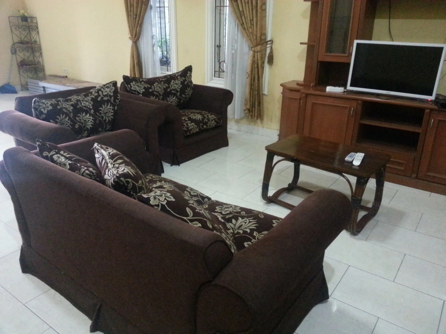 Villa Kota Bunga Cosmos