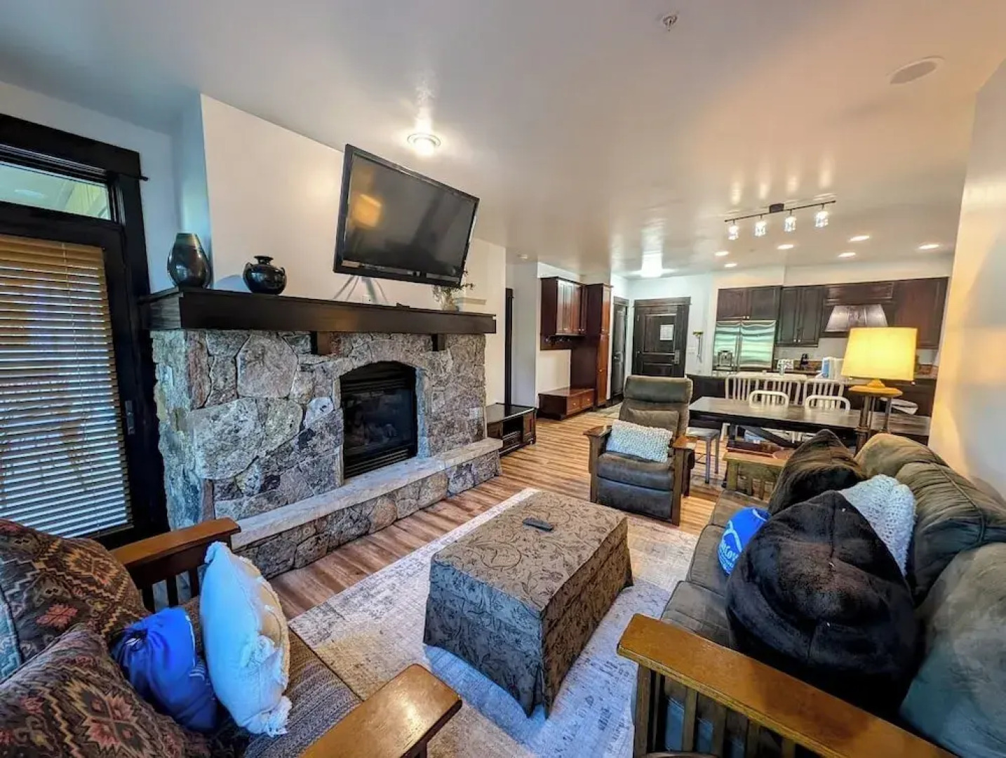 Lone Eagle 3001 by SummitCove Vacation Lodging