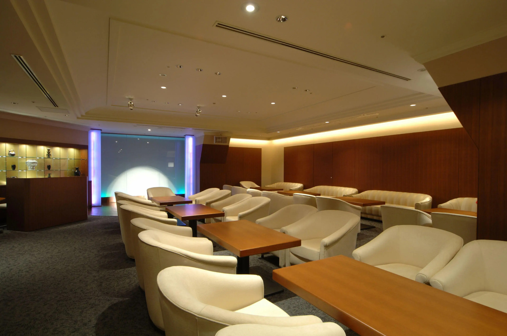 Отель Yokohama Royal Park