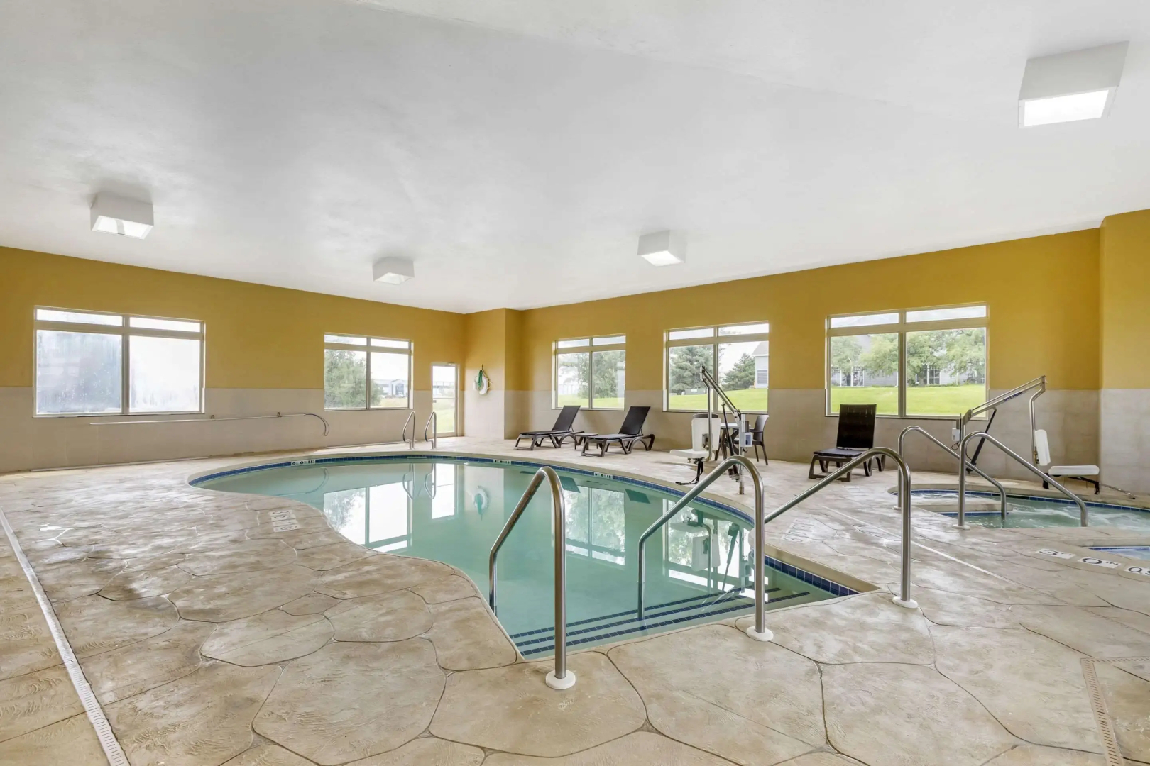 Comfort Inn & Suites