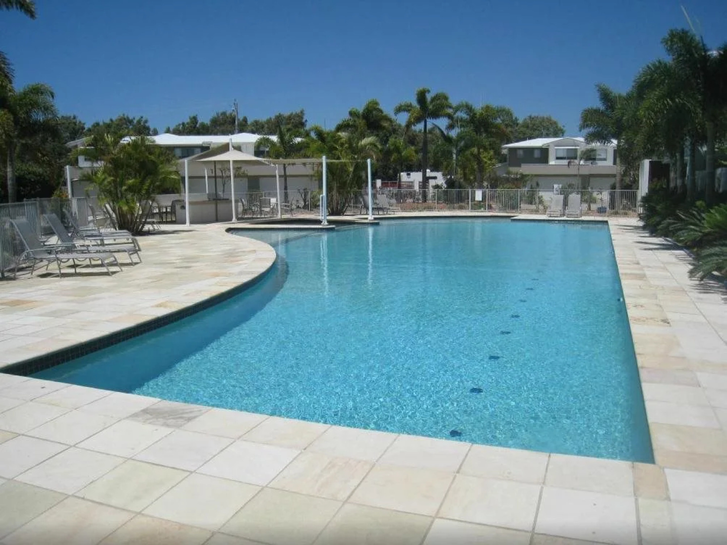 Coolum Villas