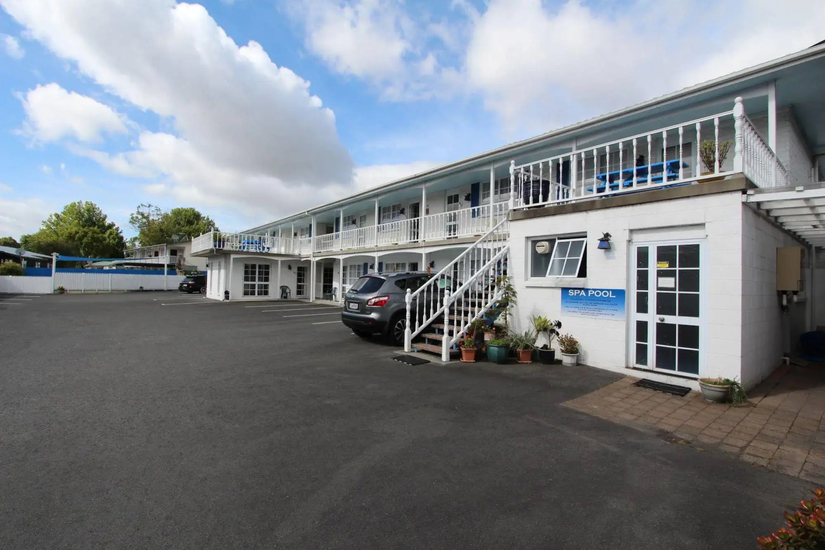 Boundary Court Motor Inn