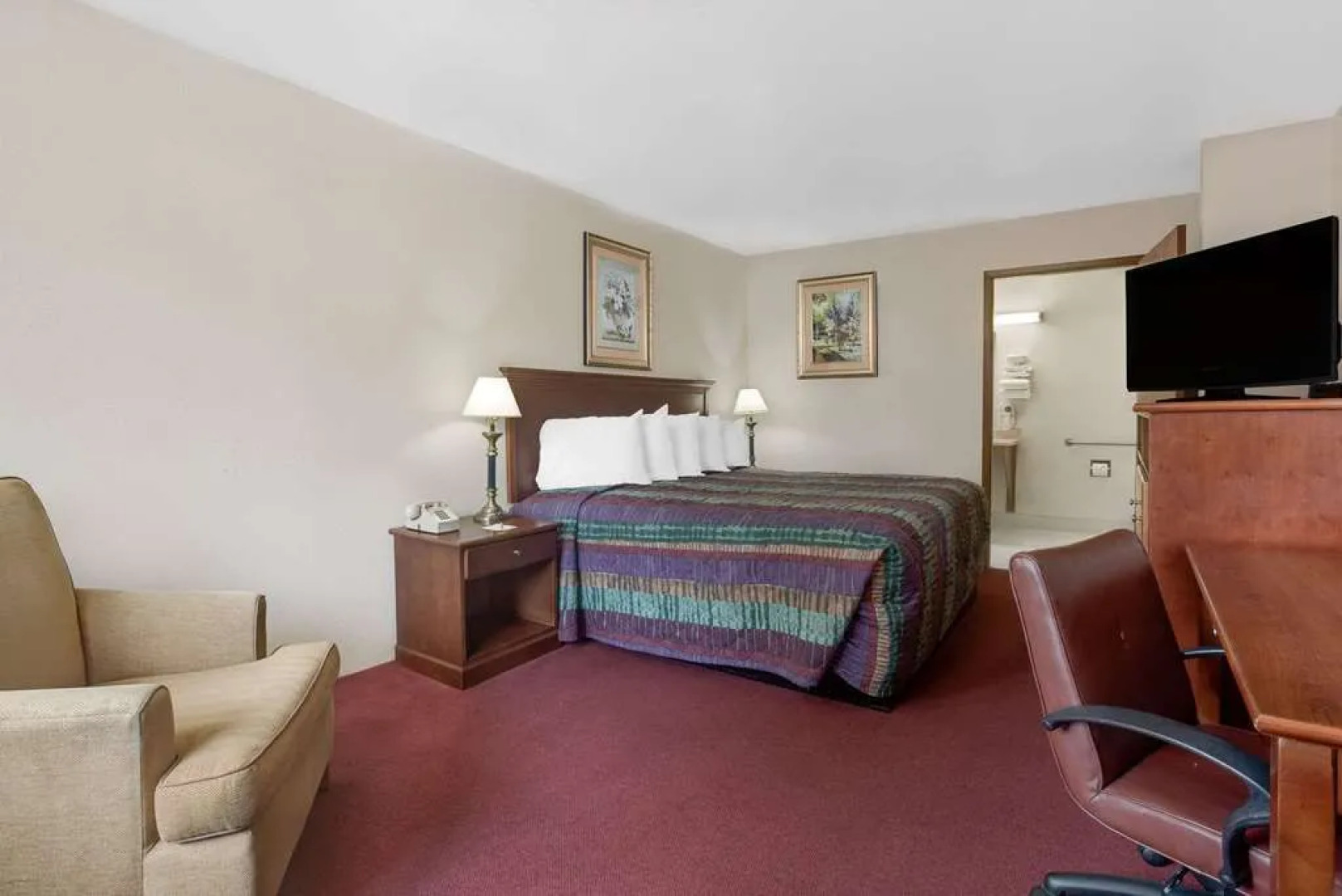 Olympic Inn & Suites