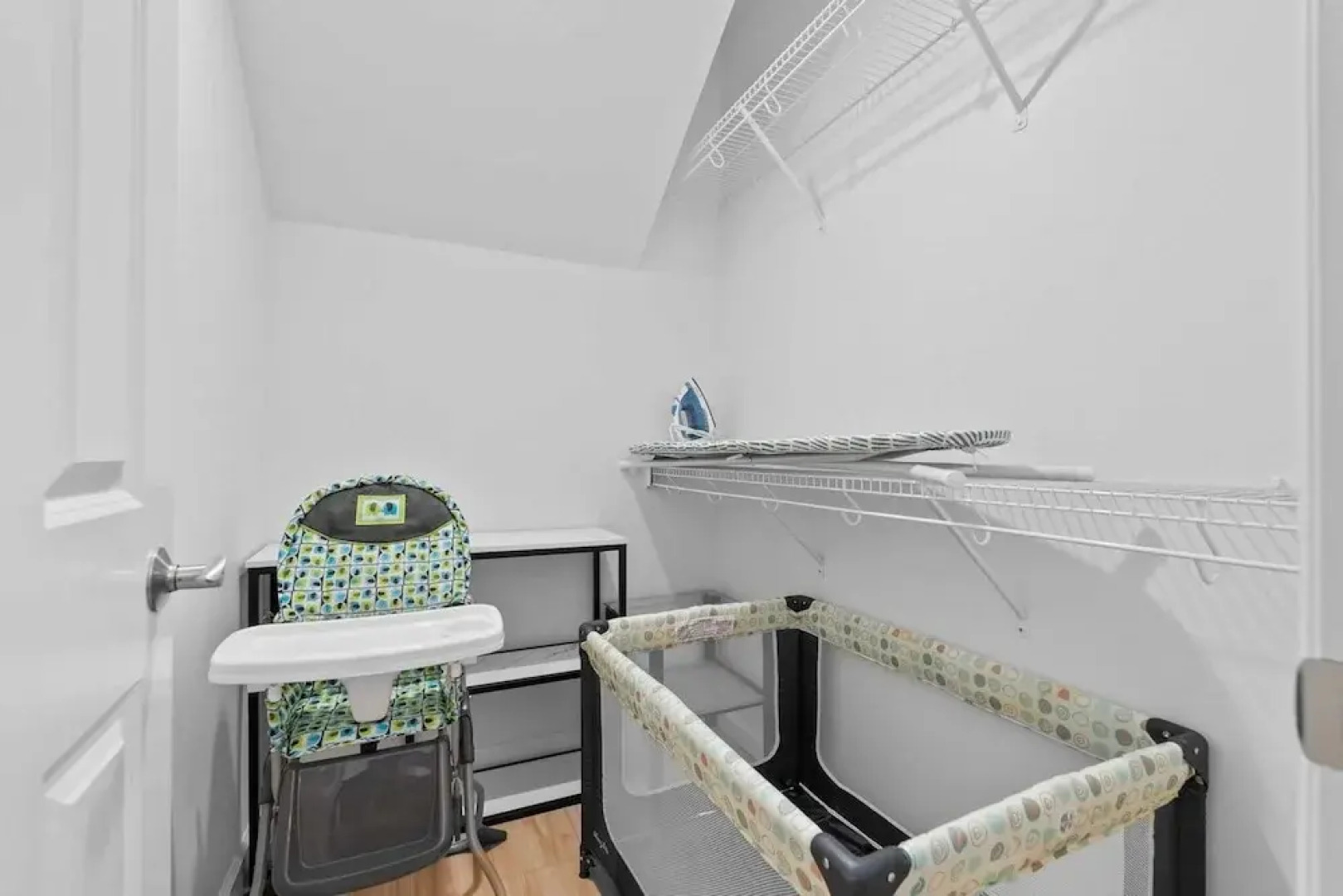 Ocean Views, Modern New Build, Yard 10min to Beach Ocean Escape by Avantstay