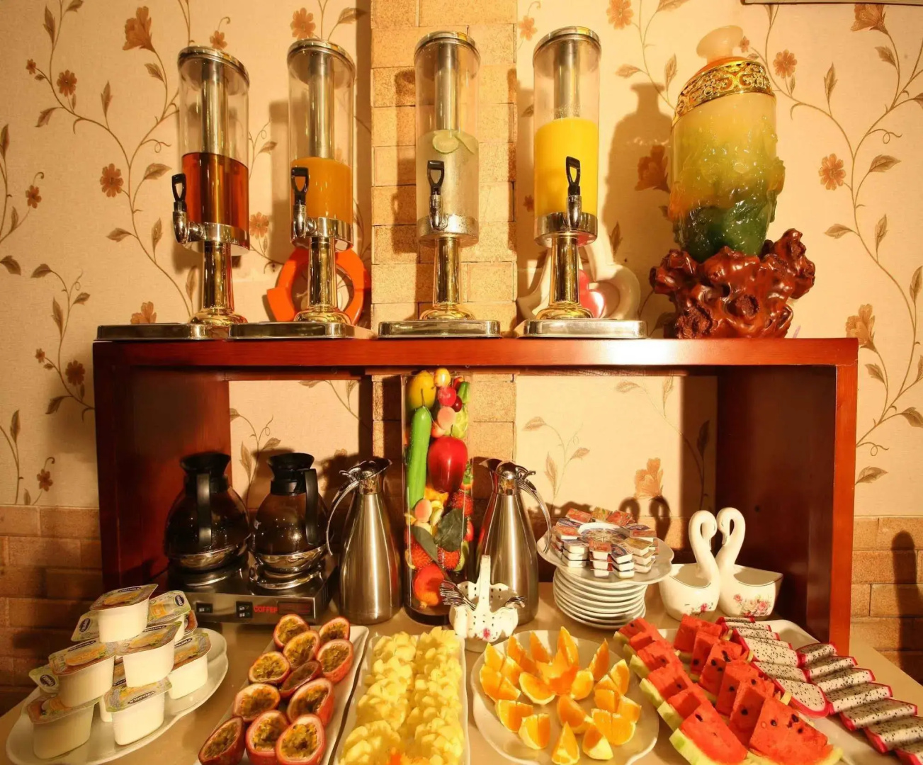 Hanoi House Hotel & Travel
