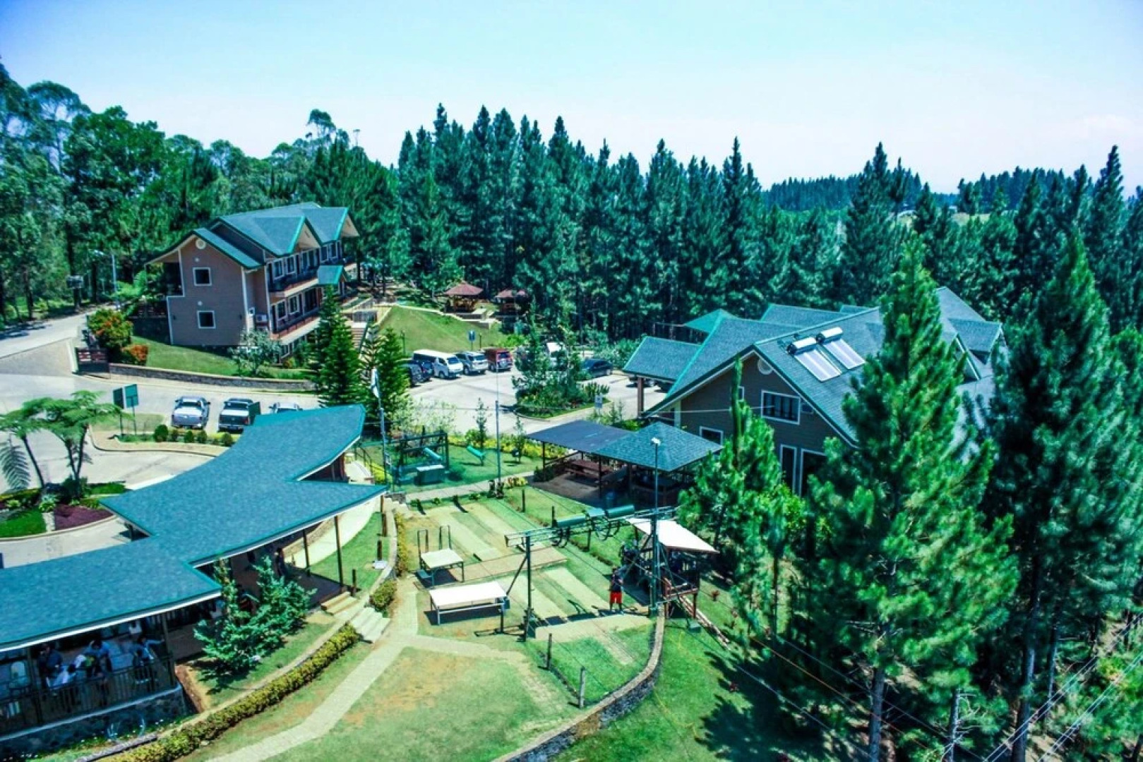 Pinegrove Mountain Lodge