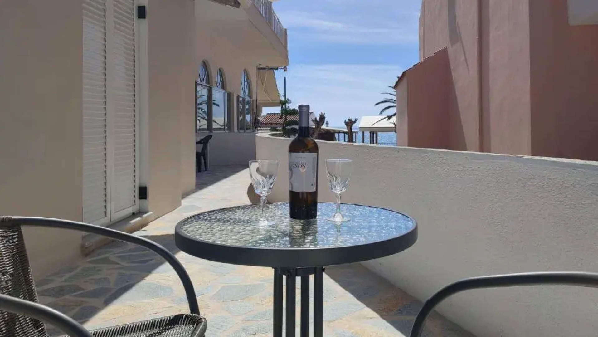 Azure Mare Studios by Hotelius