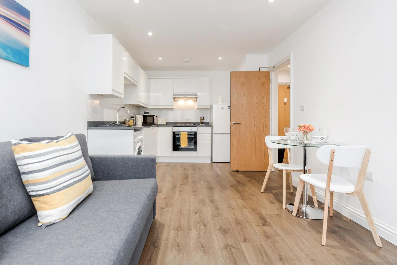 Heliodoor Serviced Apartment Watford
