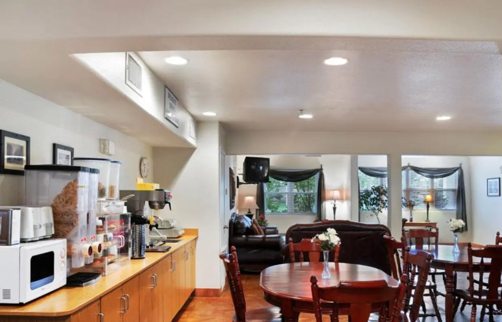 Americas Best Value Inn & Suites Ada