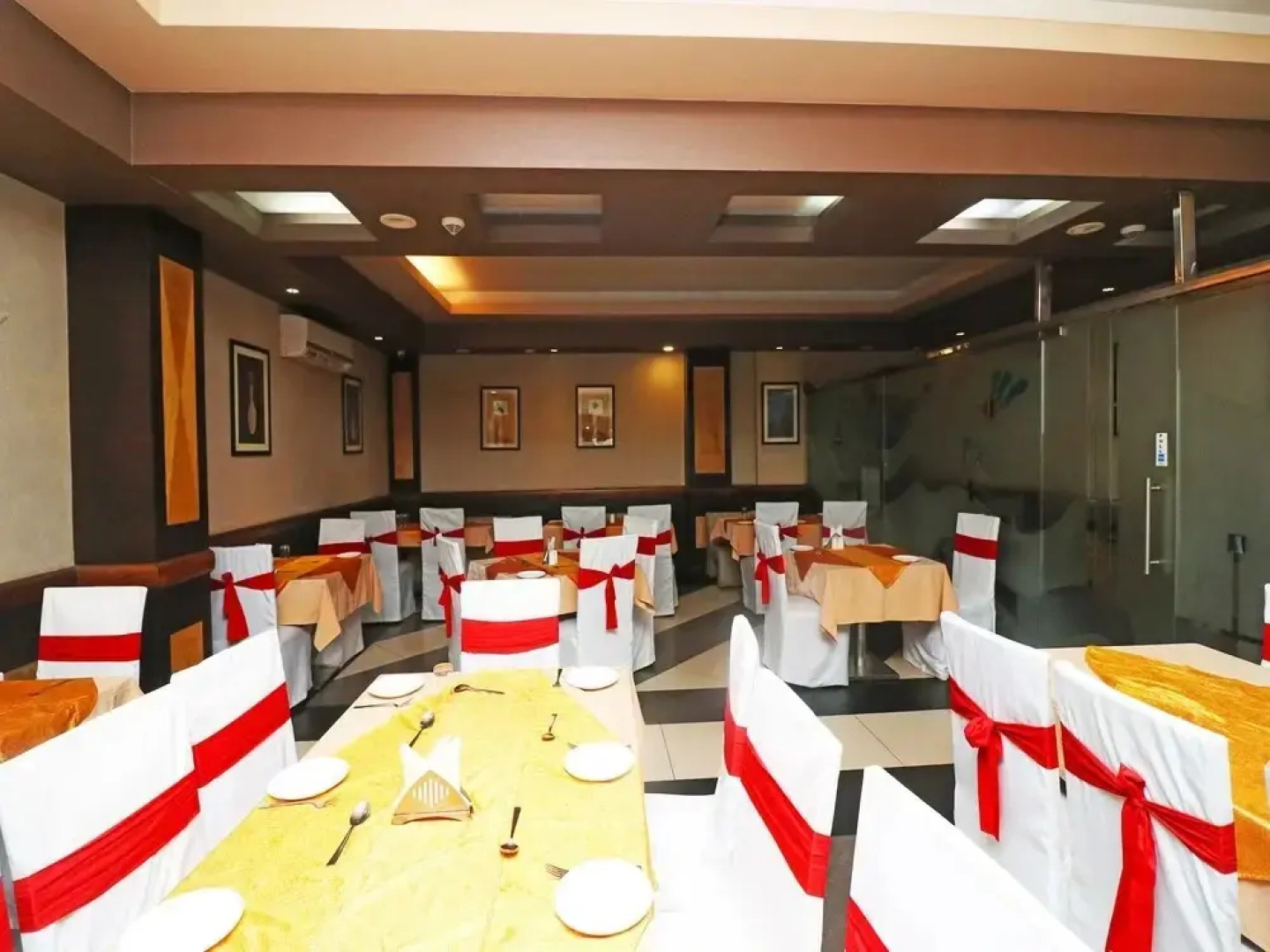 Hotel Mirabel by OYO Rooms