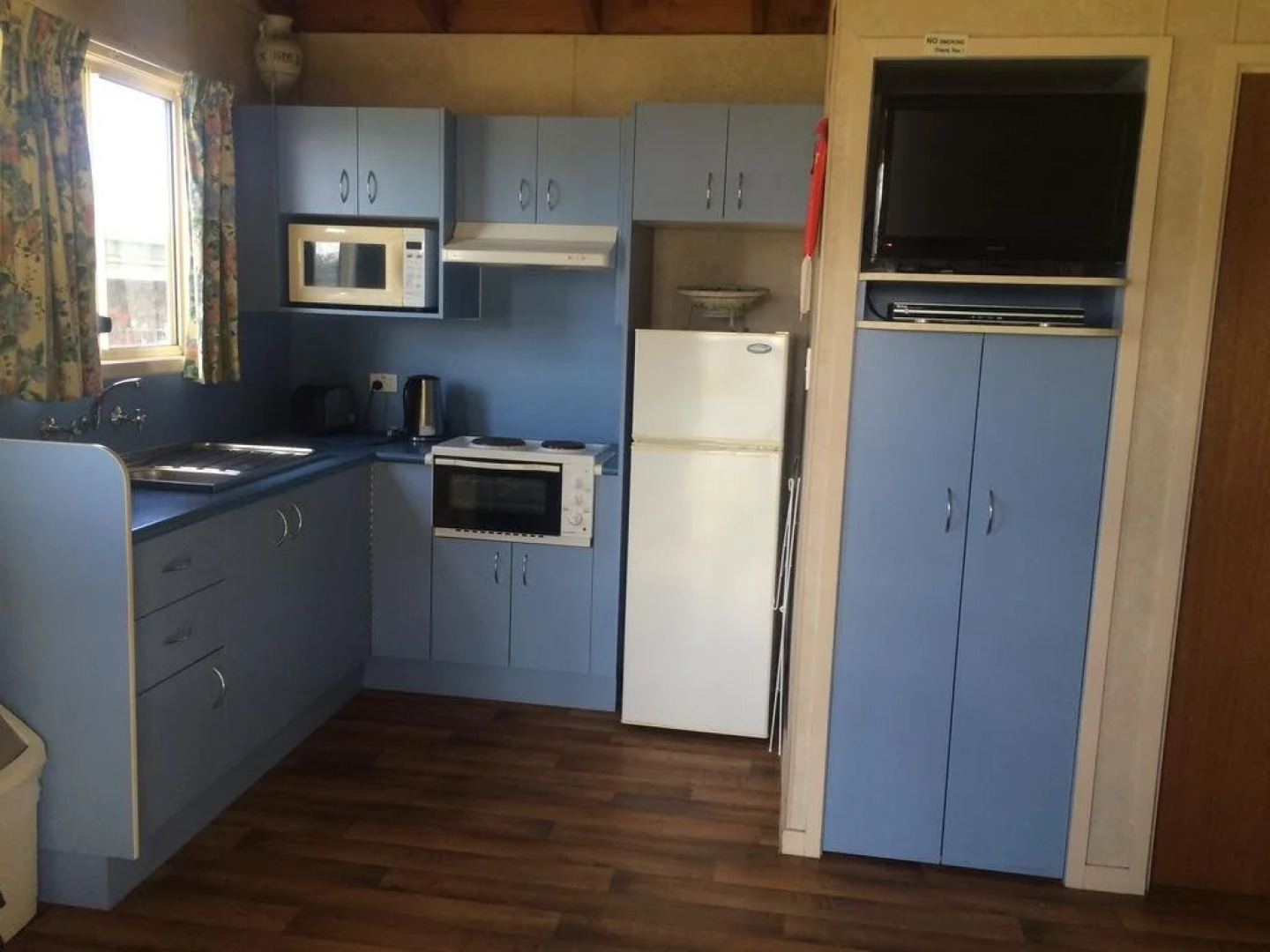 Riviera Caravan Park