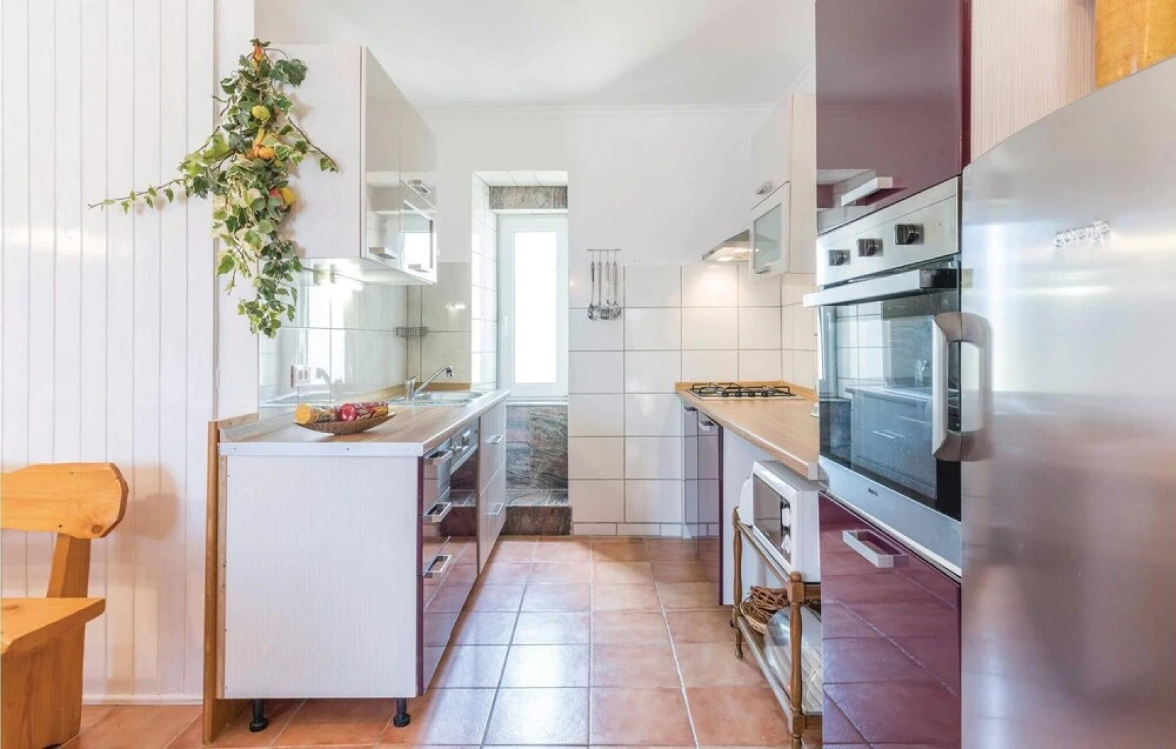 Stunning Home in Kuzinici With Wifi and 5 Bedrooms