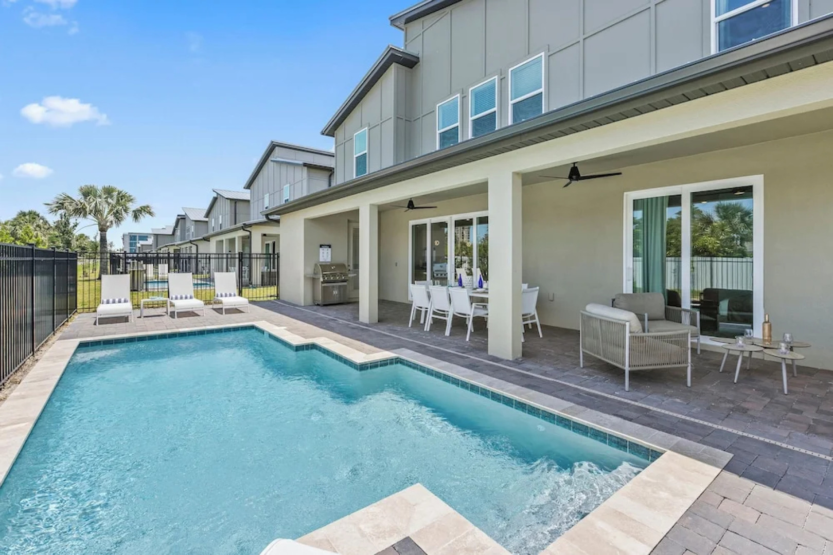 Harbor Island Beach Club by Villatel