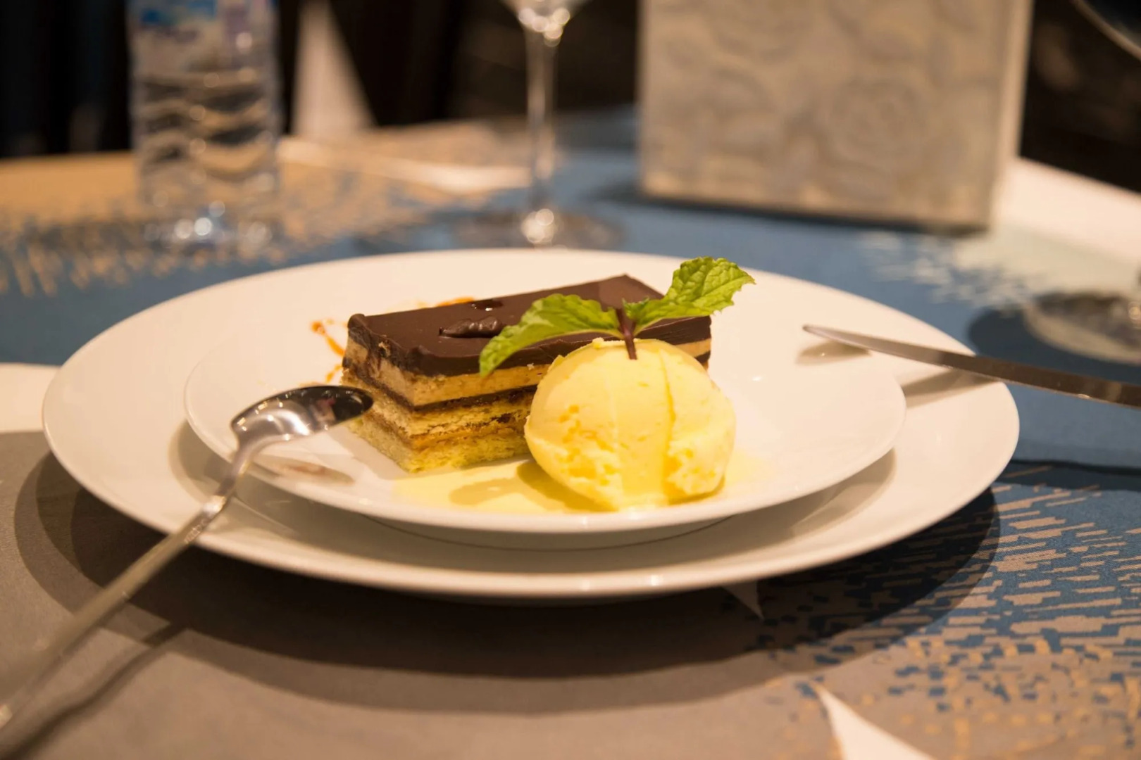 Hotel Semiramis City center