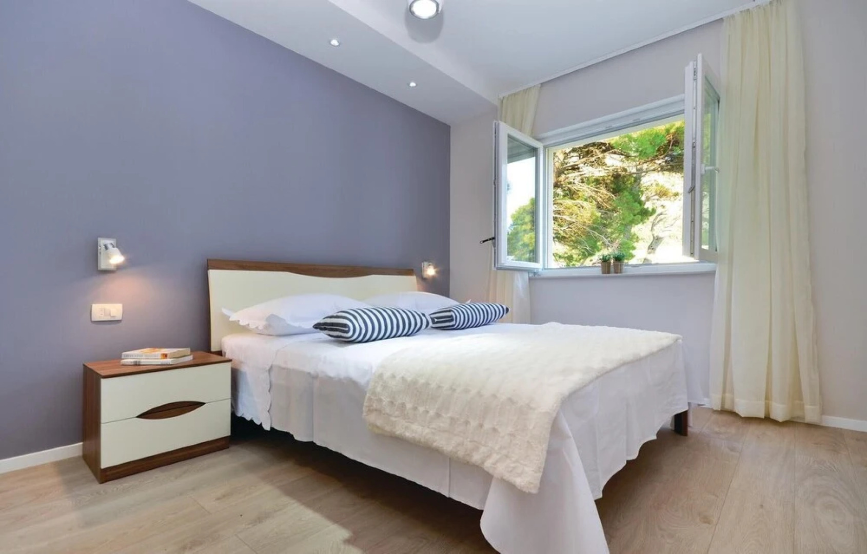 Awesome Home in Makarska With Wifi and 4 Bedrooms