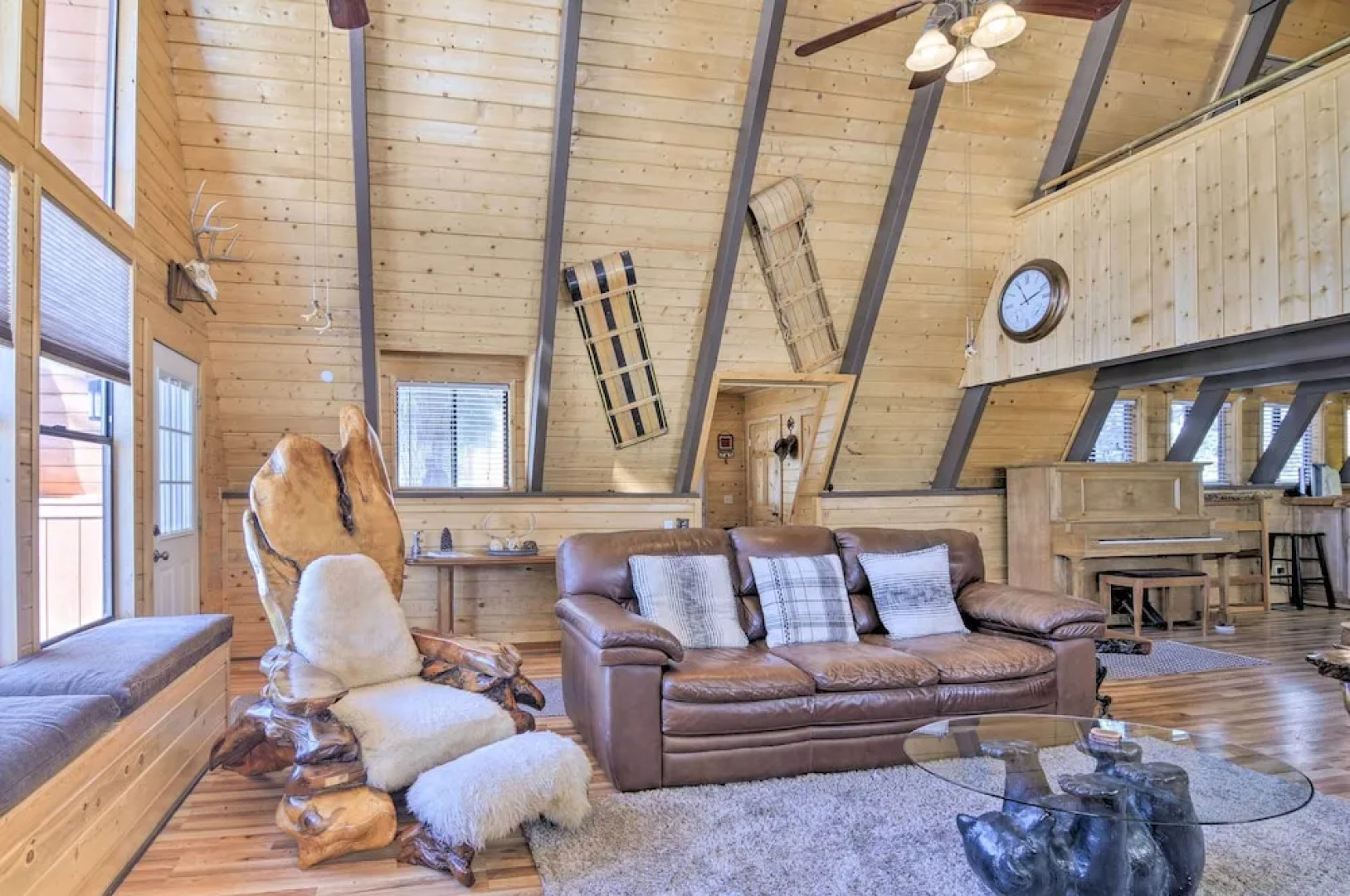 Spacious Duck Creek Village Cabin w/ Hot Tub!