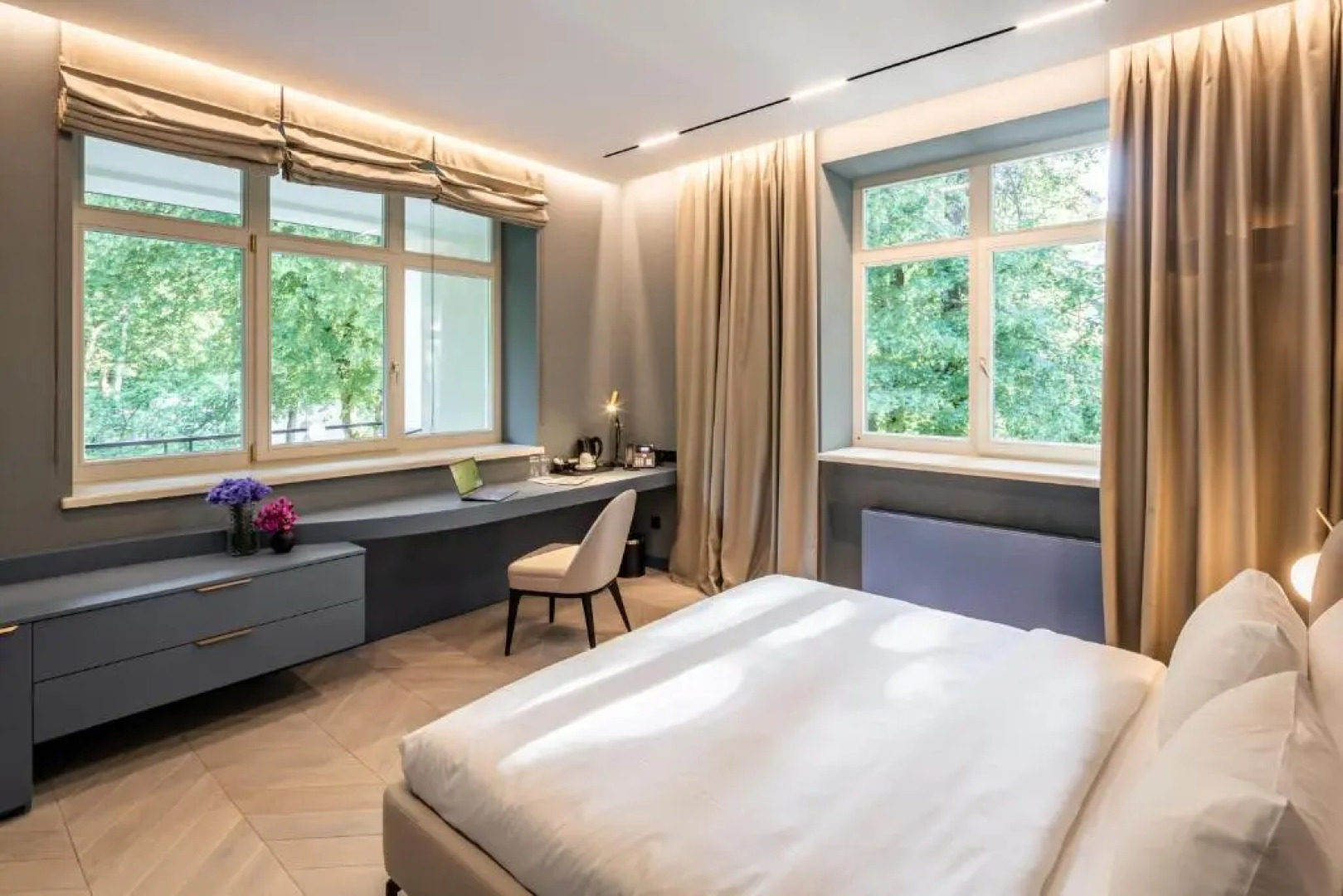 Отель Lion’s Castle