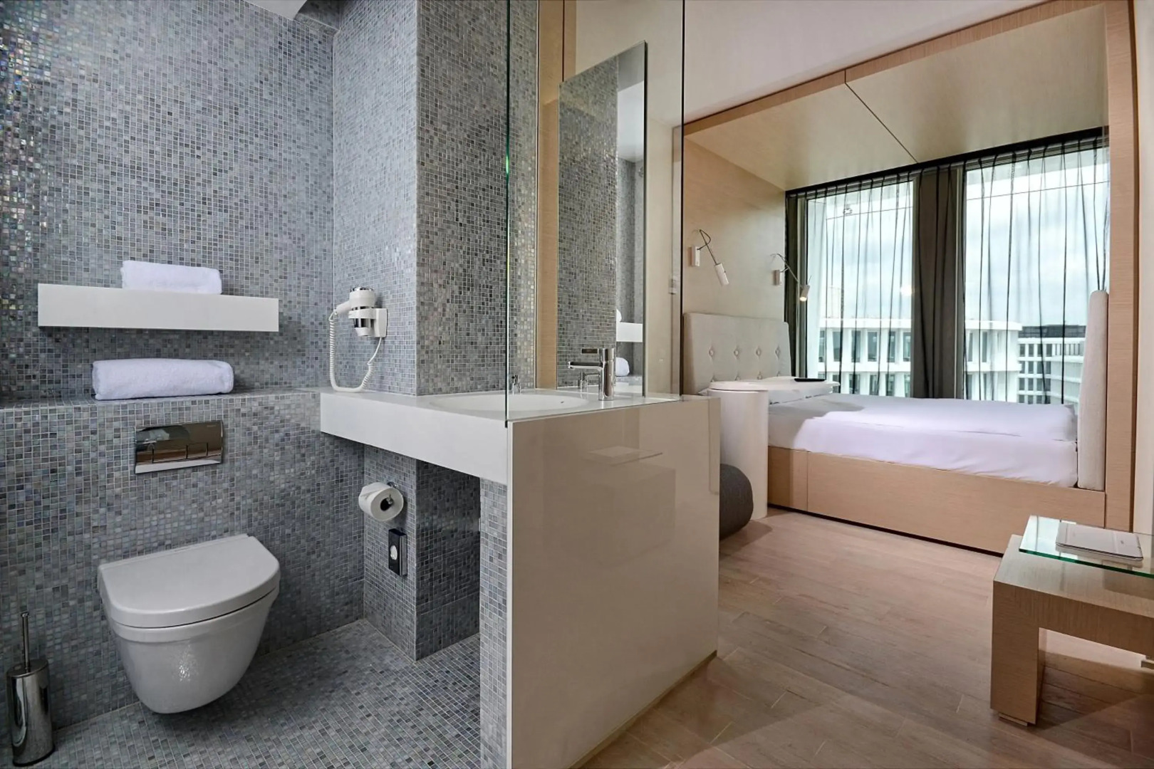 Sound Garden Hotel Airport