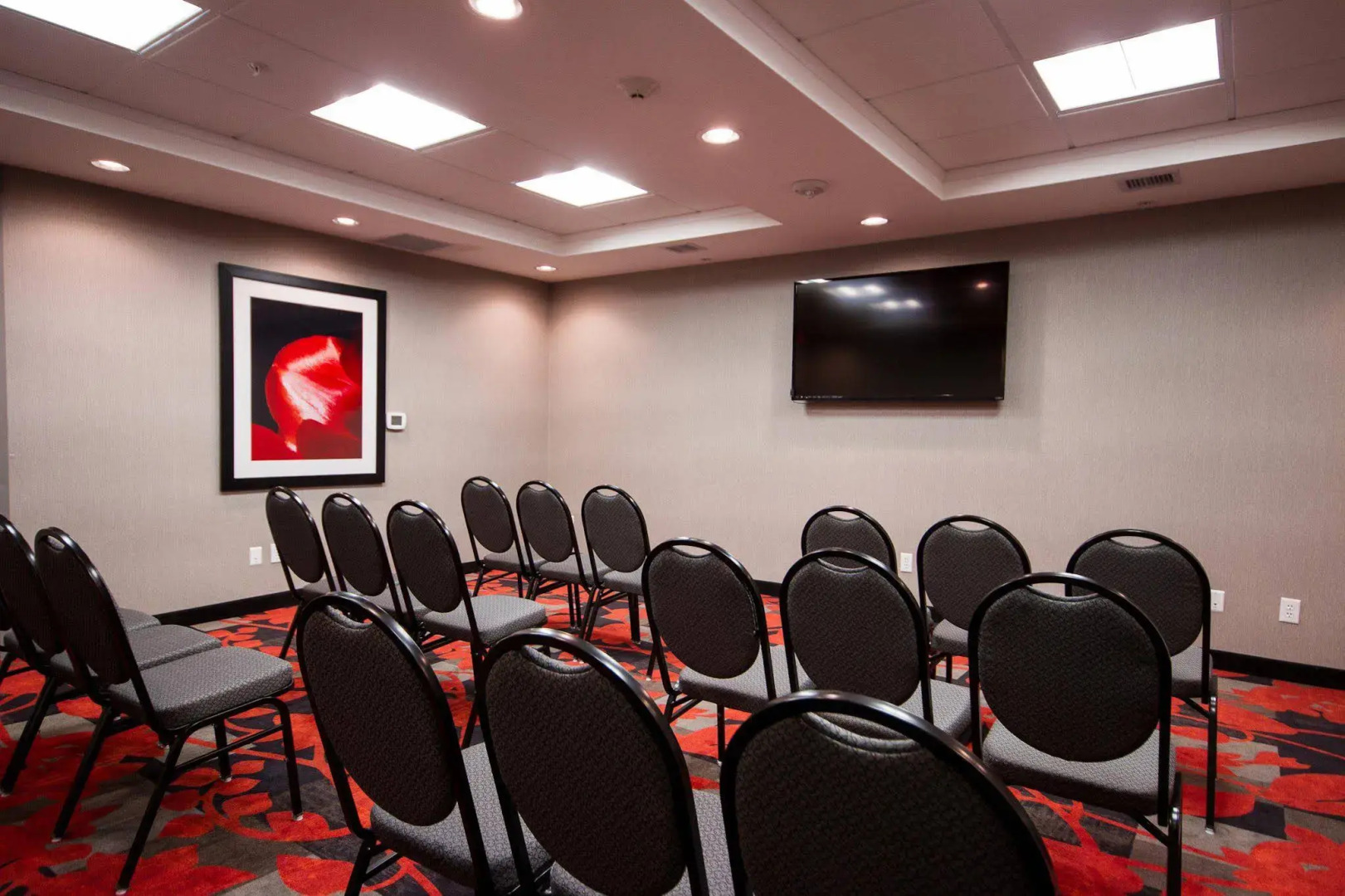 Hampton Inn & Suites DuPont