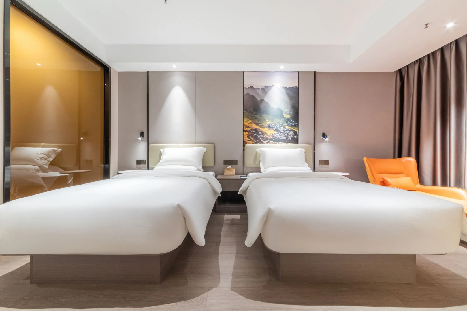 Qin Yue Shi Ye Hotel