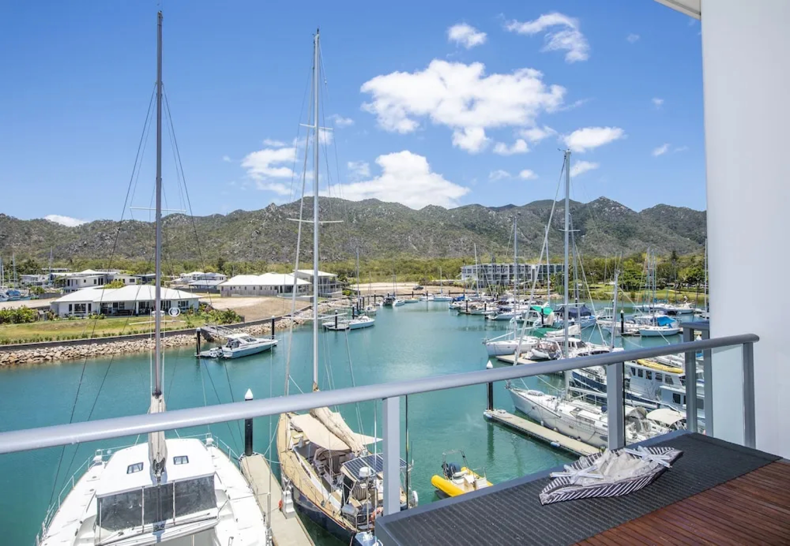 Absolute Waterfront Magnetic Island