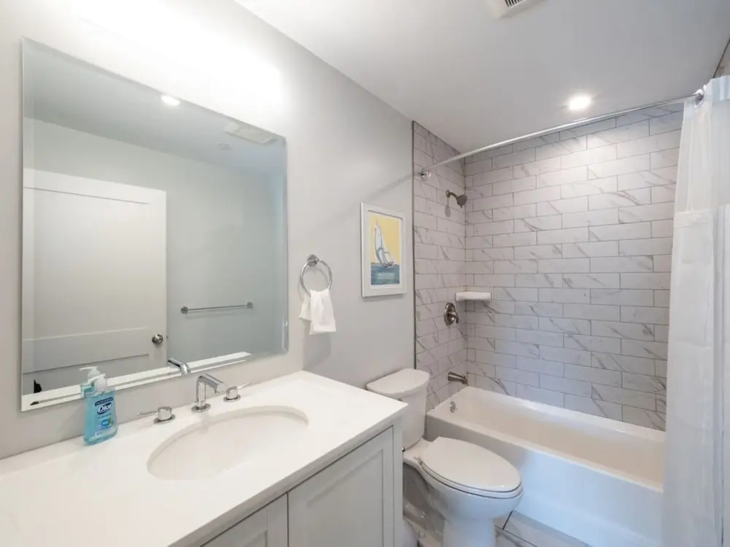 Long Beach Suites