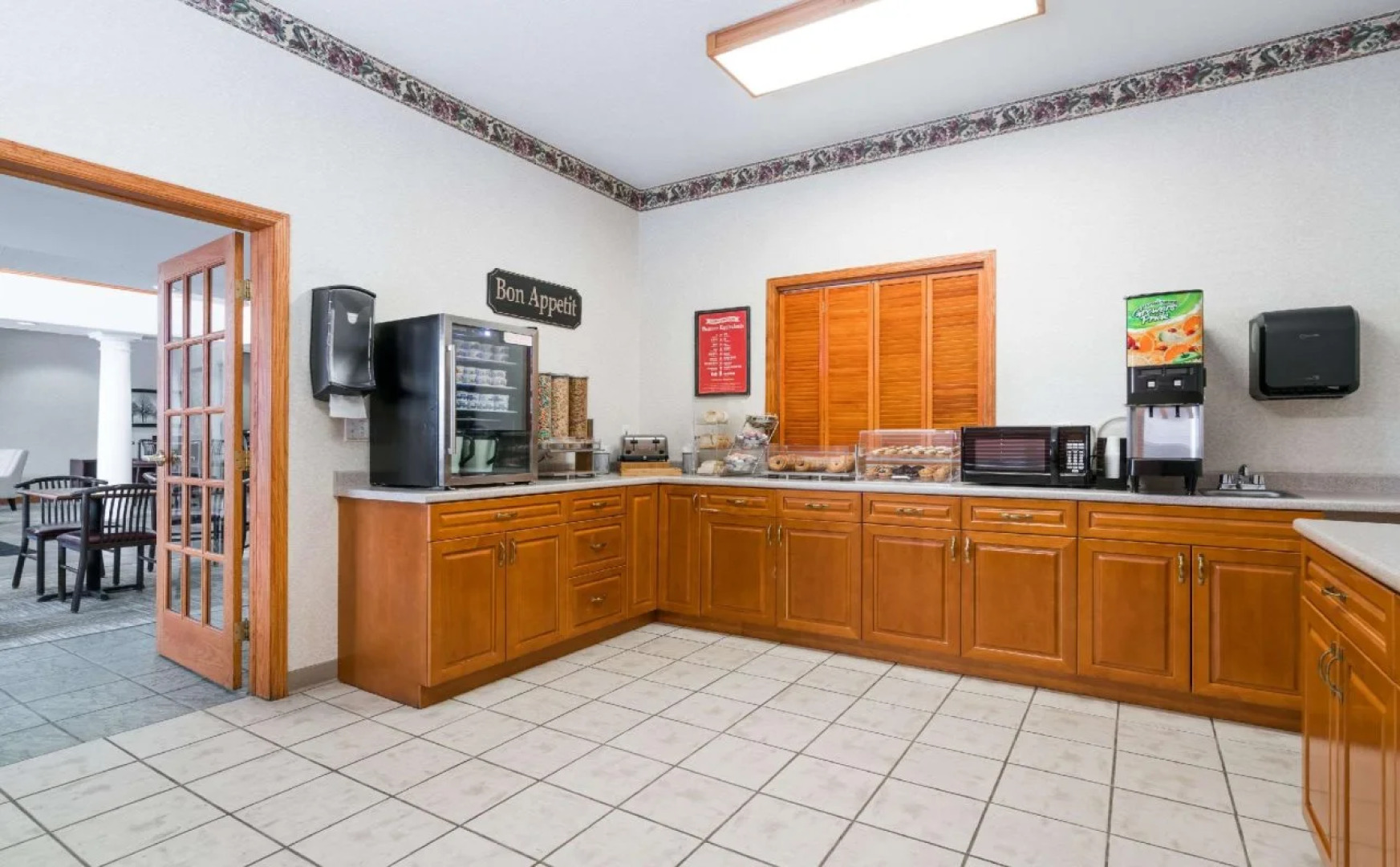 Travelodge & Suites by Wyndham Fargo/Moorhead