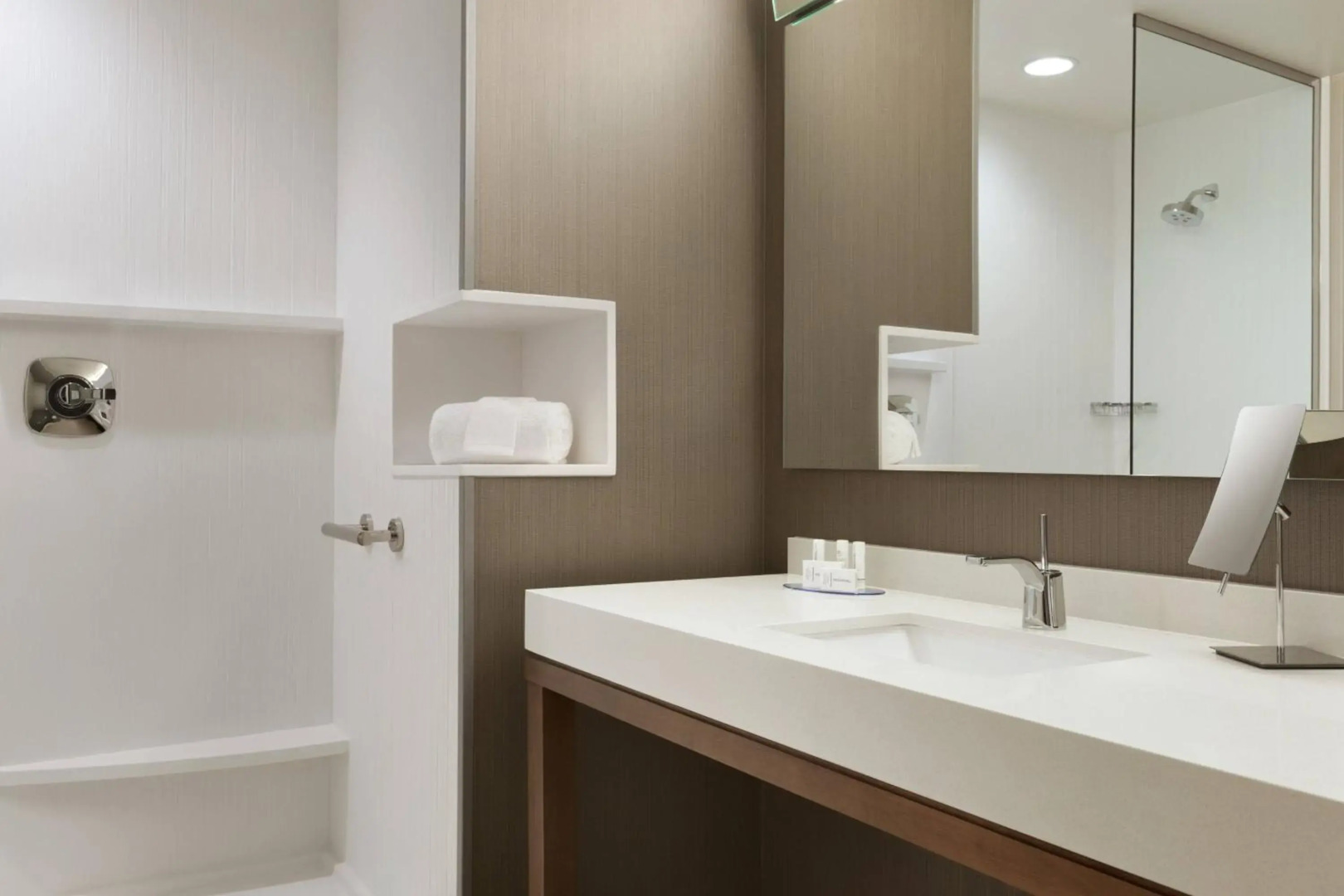 Courtyard by Marriott St Paul Woodbury