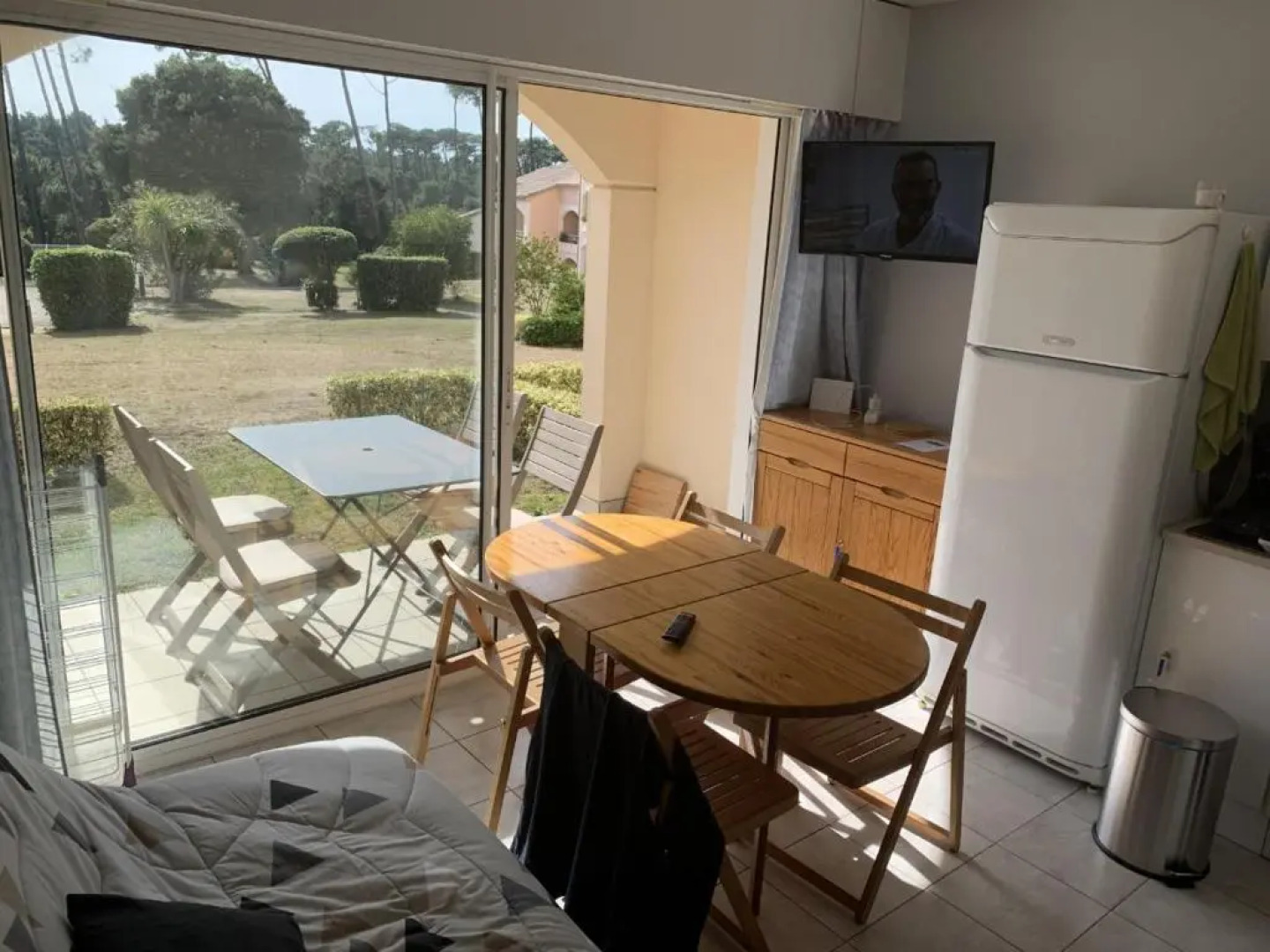 Appartement T2 cabine, capacité 4 personnes, à 600 m de la plage