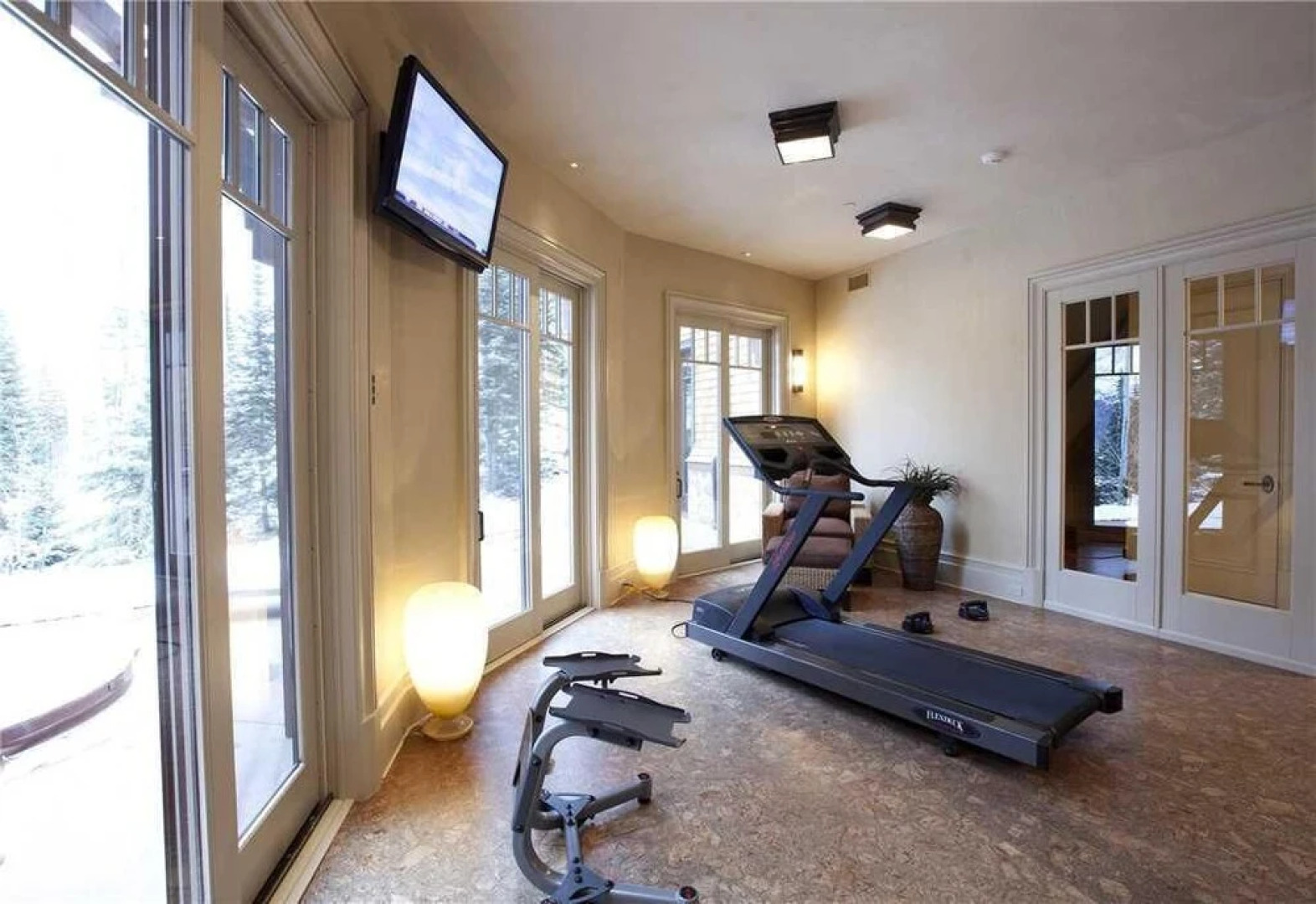 Hood Park Manor - 9 Br Home