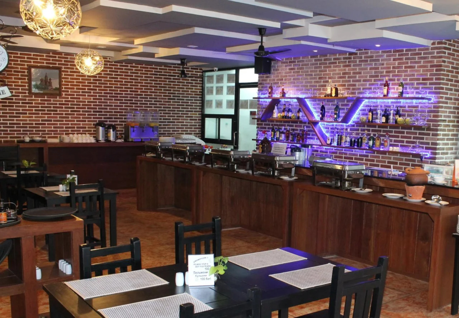 Easy Planet Phuket, Patong