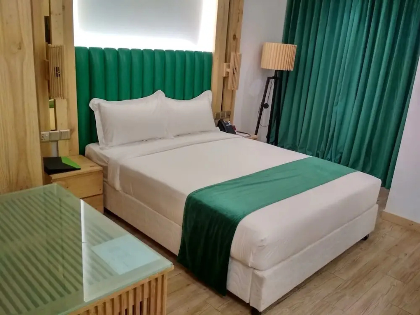 Grace Cox Smart Hotel