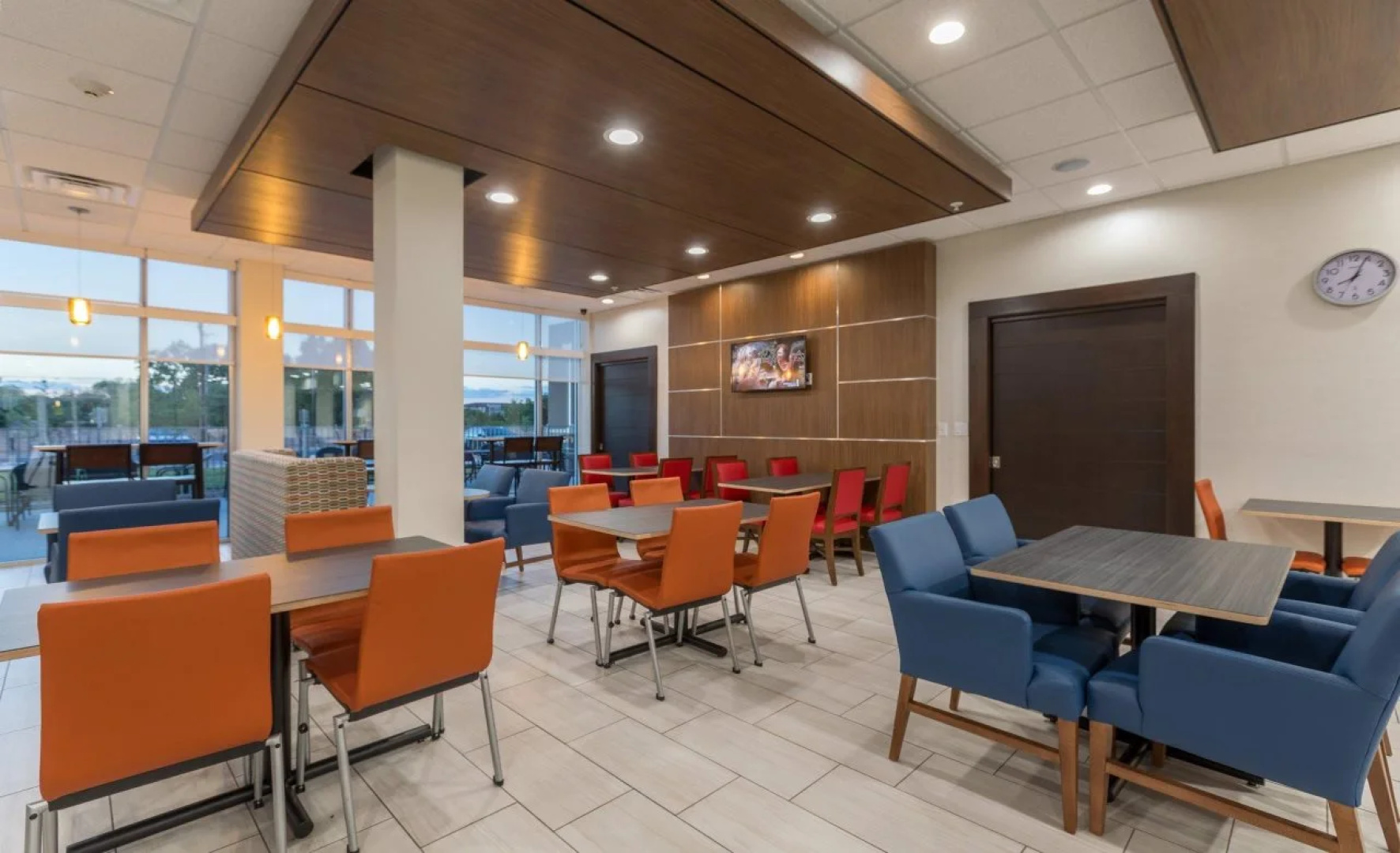 Holiday Inn Express and Suites San Marcos South by IHG