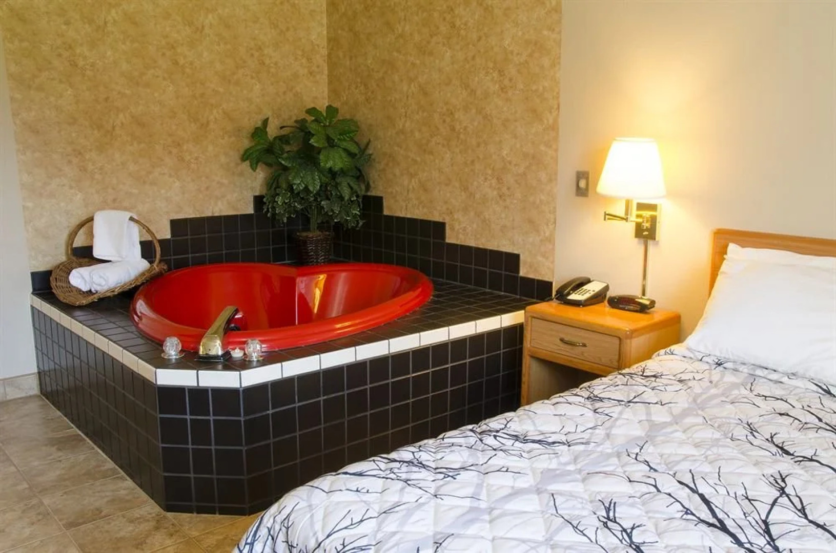 North Star Hotel Pictured Rocks