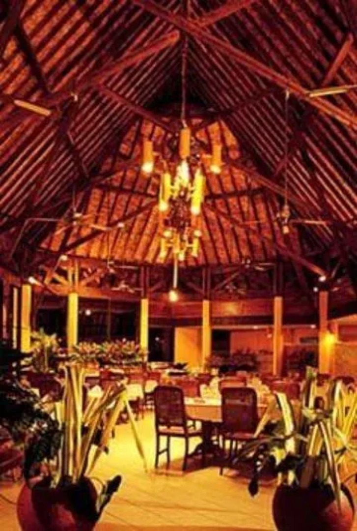 Vahine Island Resort