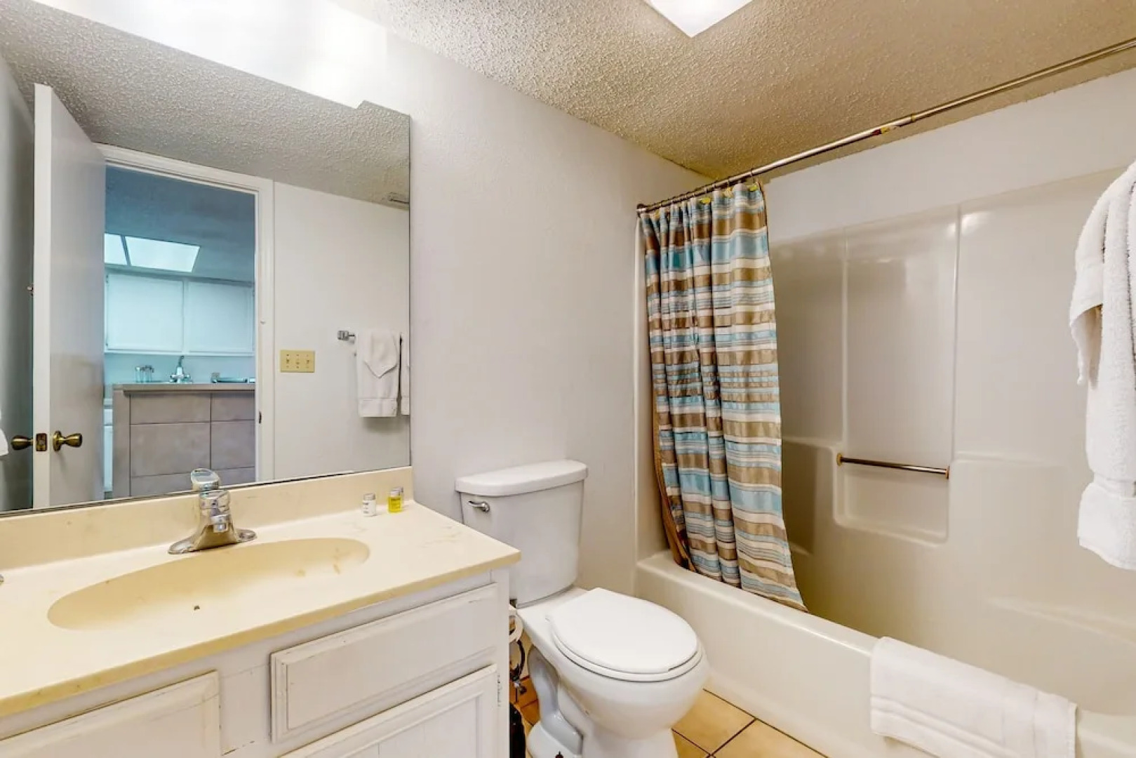 Suntide III Condominiums