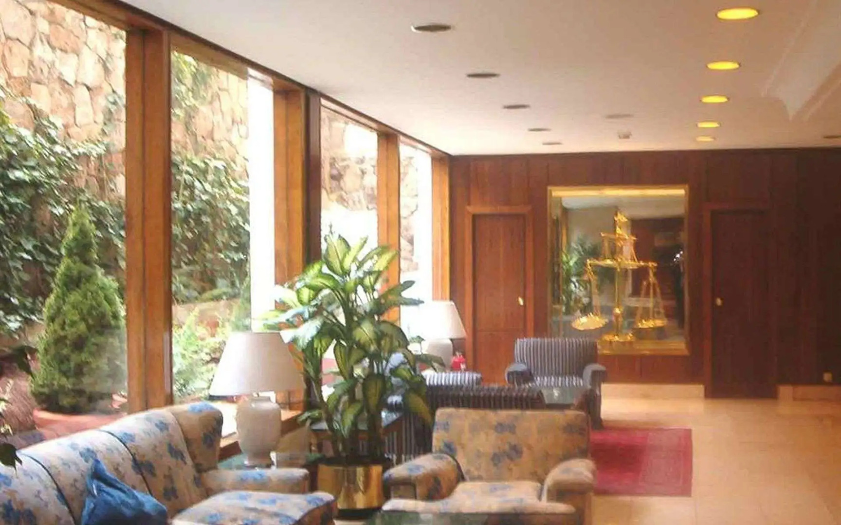 Отель Gran Versalles