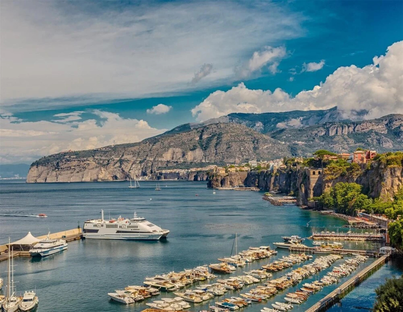 Casa Giuseppe - An Affordable and Comfortable Base for Exploring Sorrento and Beyond Sant Agnello