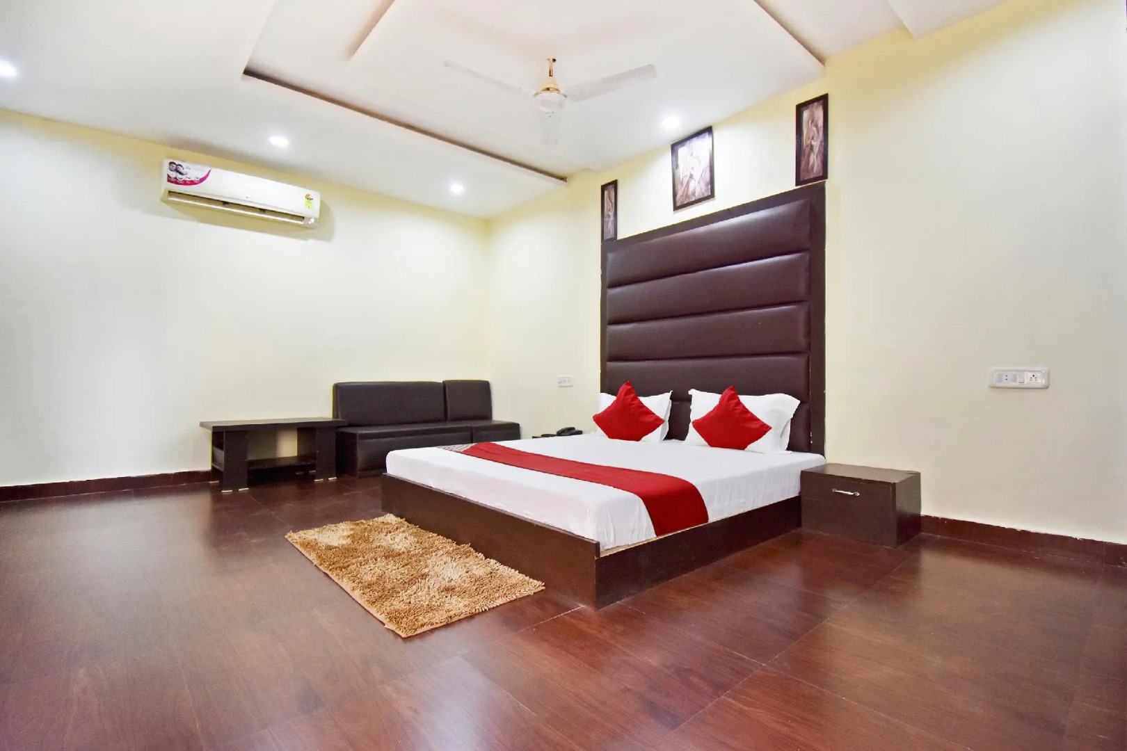 OYO 46589 Hotel Shivam Paradise