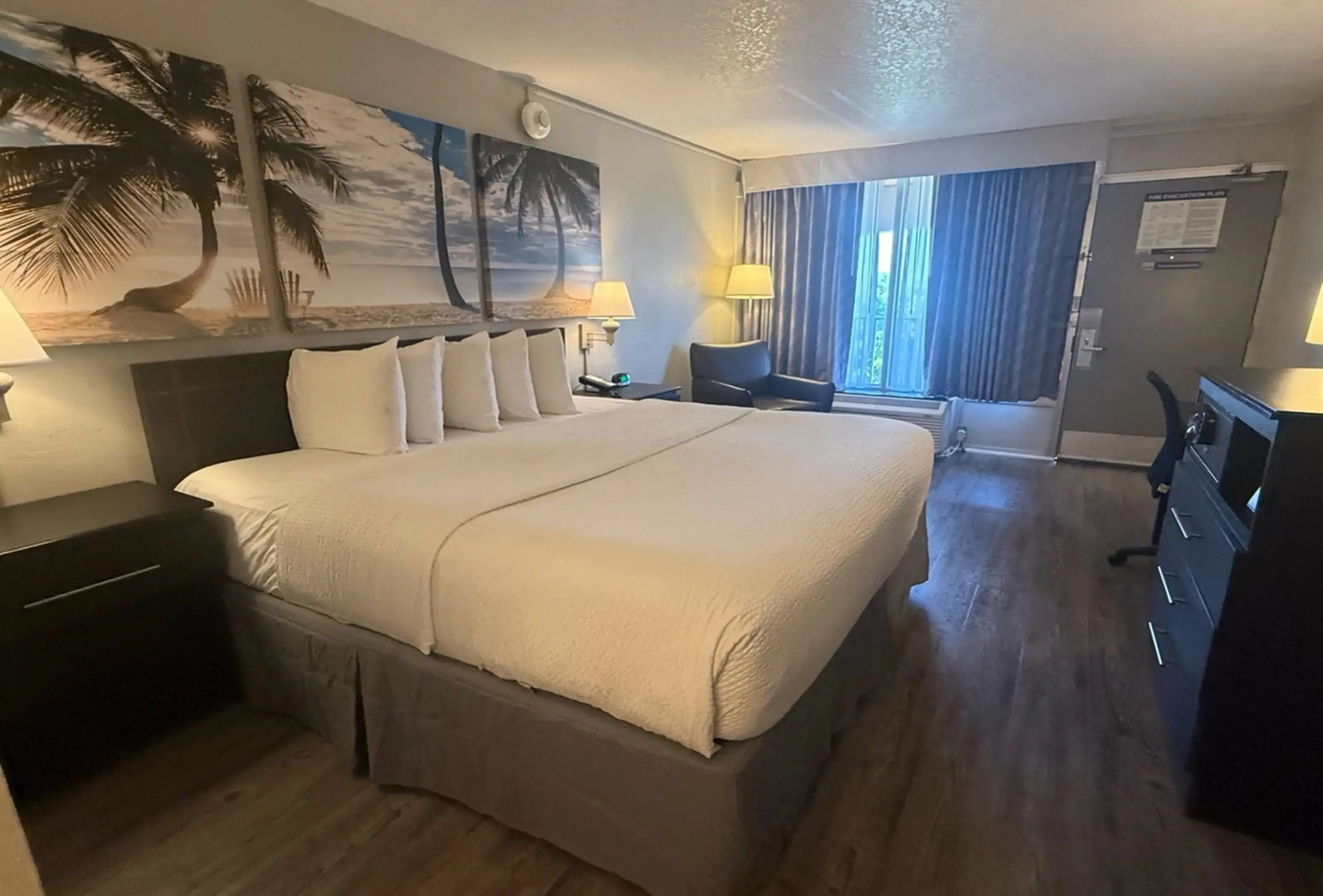 Days Inn by Wyndham Fort Lauderdale-Oakland Park Airport N