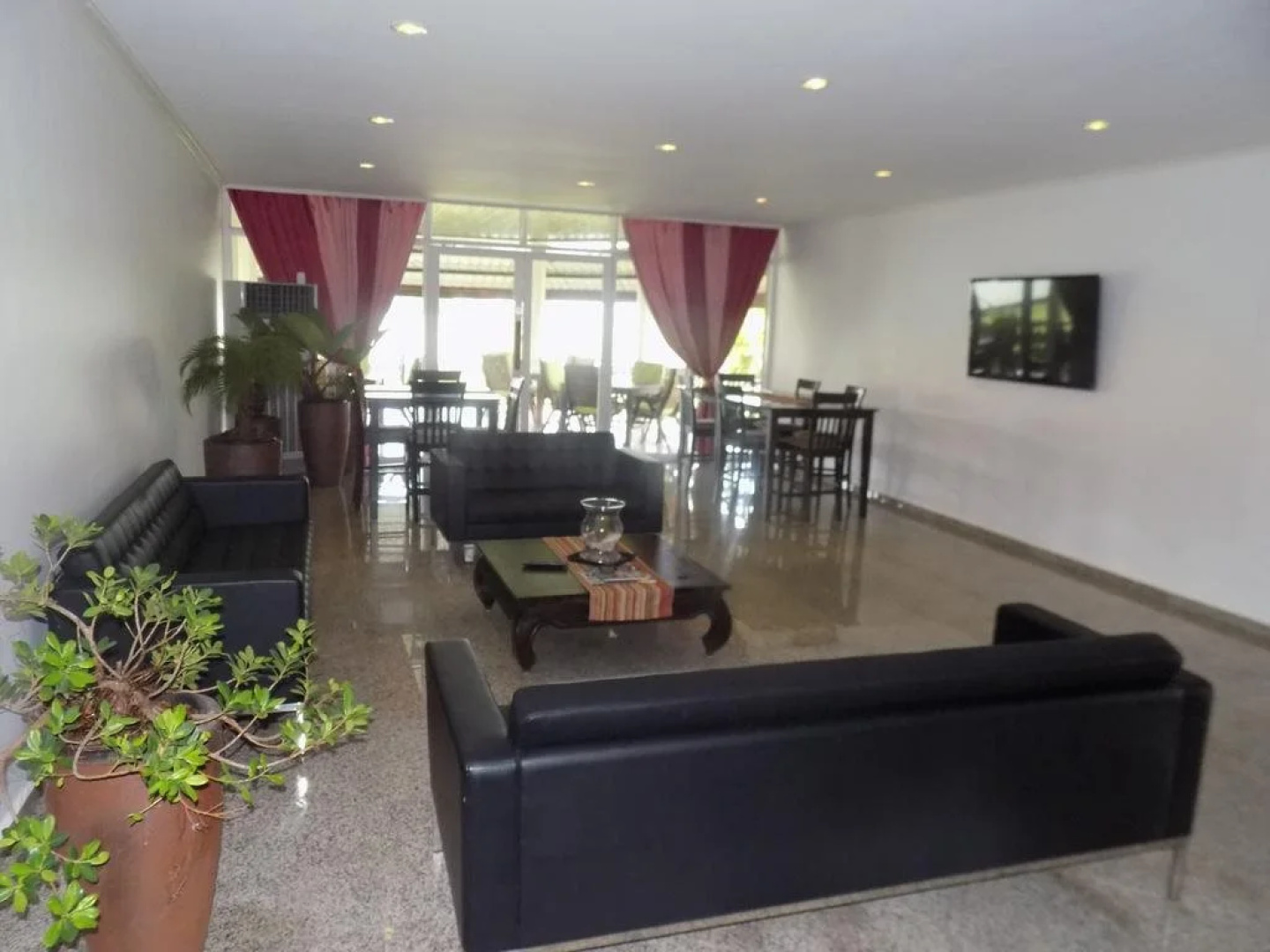 The Mansion Suites