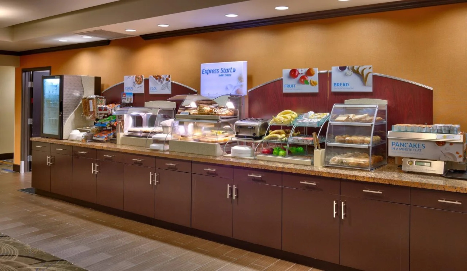 Holiday Inn Express and Suites Overland Park by IHG