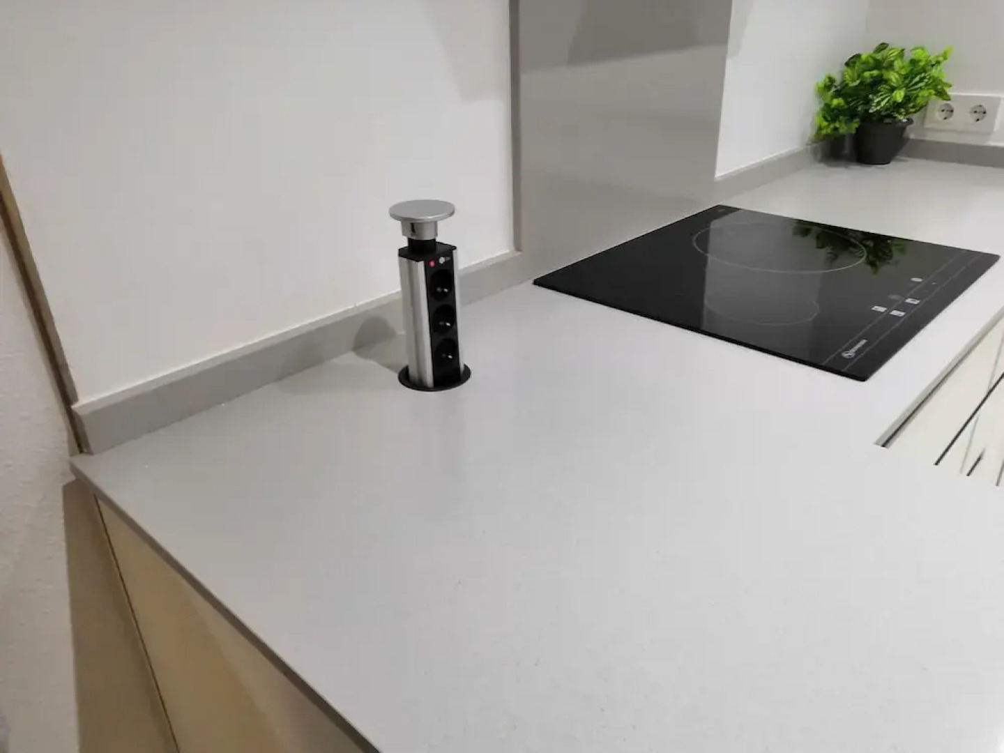 Modern Refurbished Bungalow, Communial Poolwifi