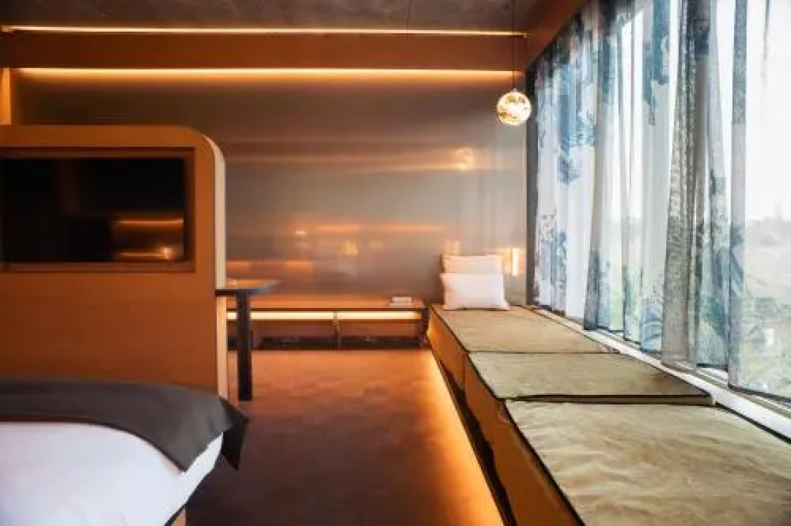 Mix Brussels (Gym & Wellness for Adults Only)