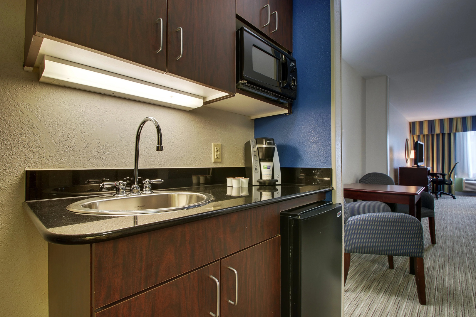 Holiday Inn Express Hotel & Suites Middleboro Raynham by IHG