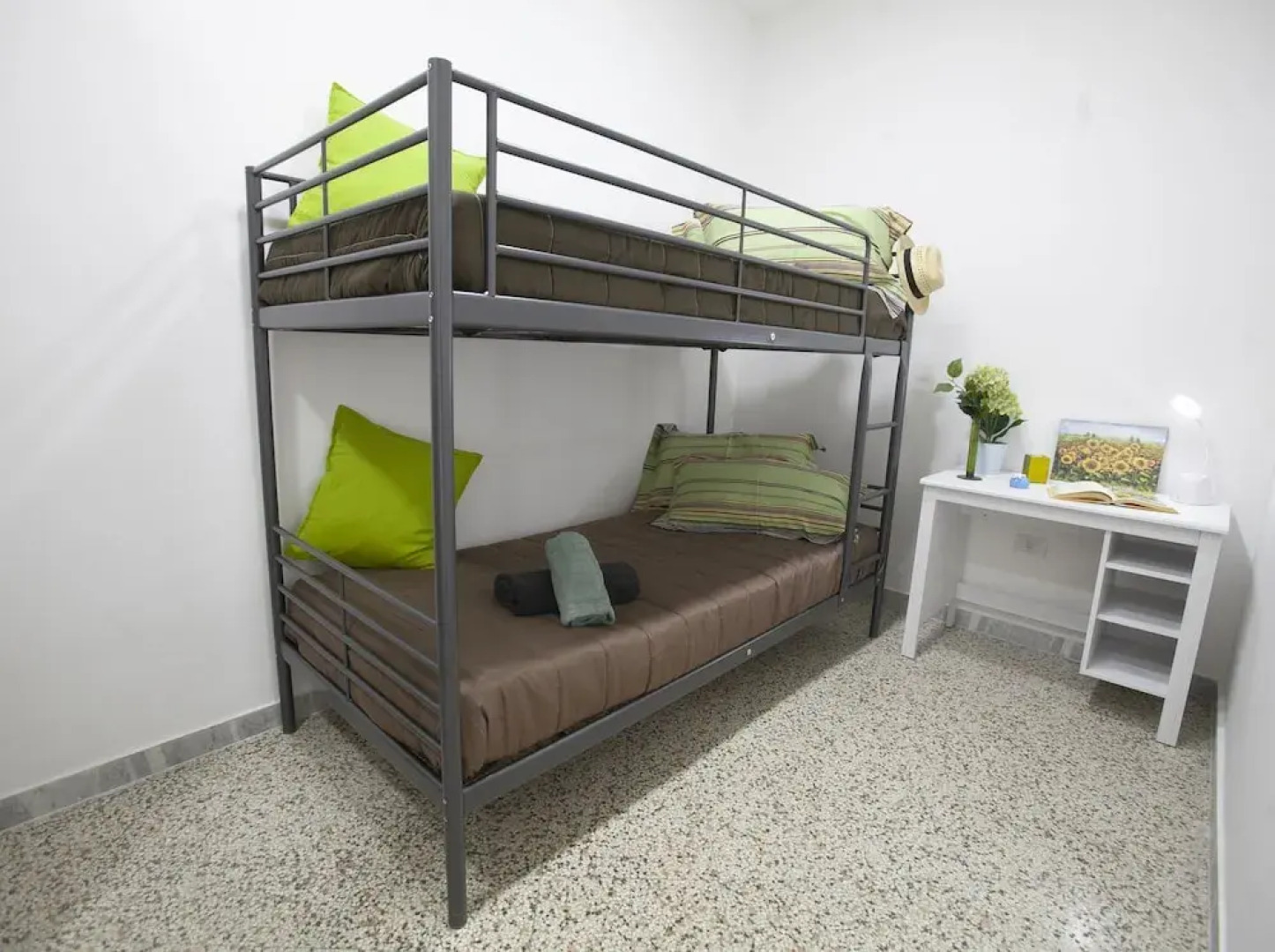 Boscoreale Vanilla Flat