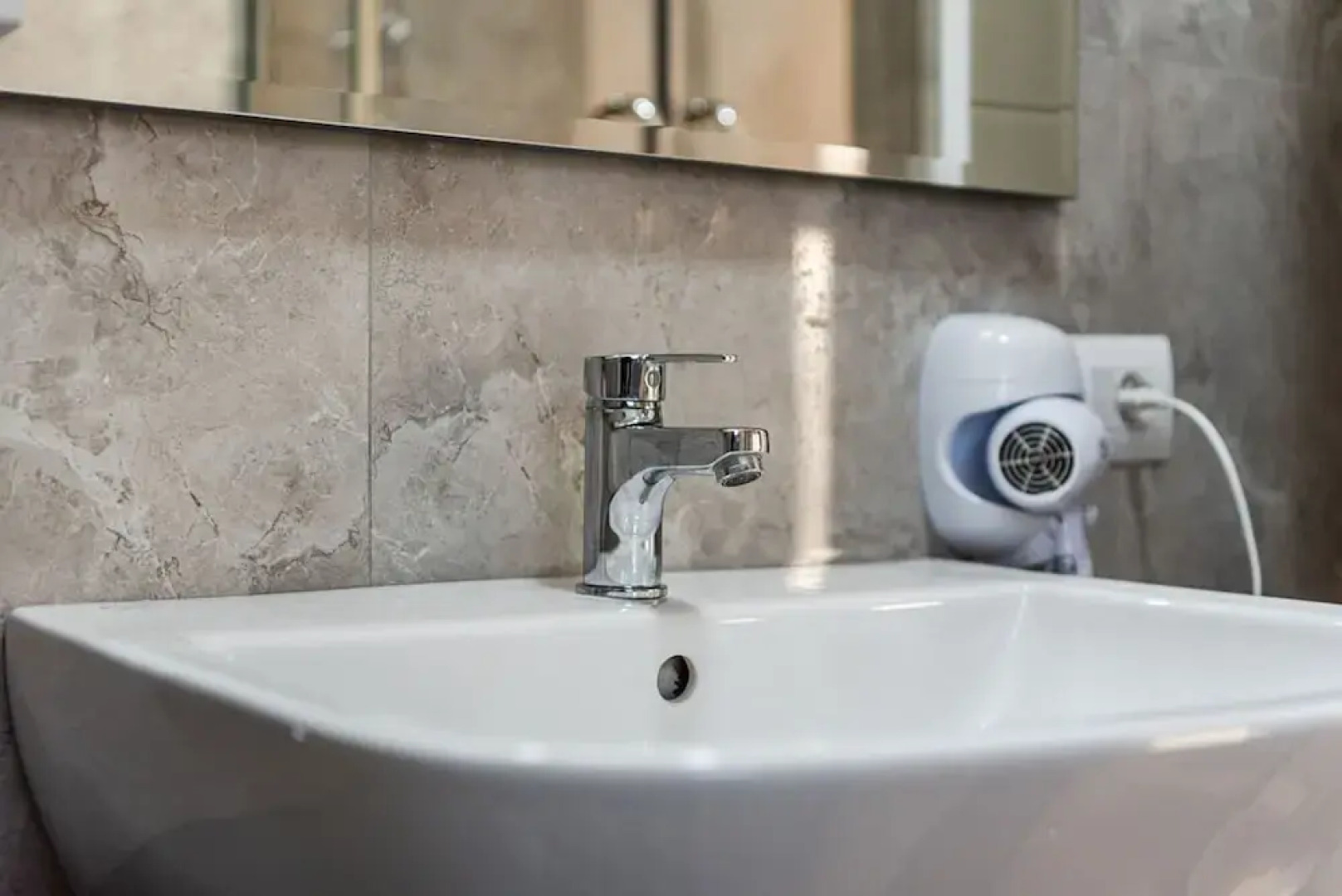 2-br Apartment by the Beach - Jasemin